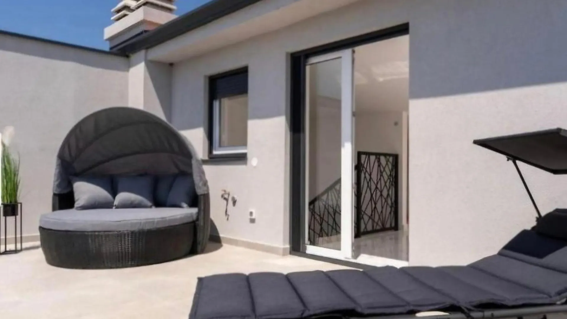 Luxury Villa With A Swimming Pool Nova Vas, Porec - 24282